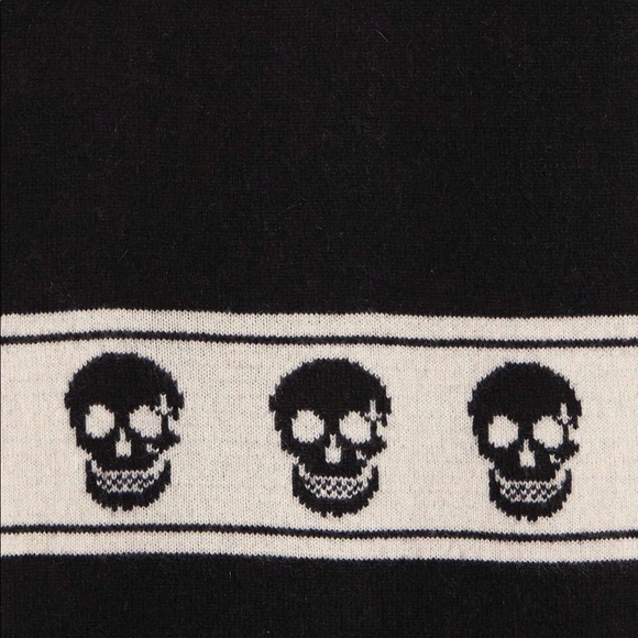 Brand New Skull Cashmere Ripley Scarf  360 Cashmere NWOT - Picture 5 of 7